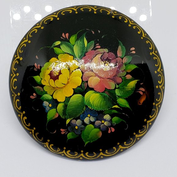 Agapov I. Khabarovsk 1992 Russia Rose Bouquet Hand Painted Wood Brooch Pin - Picture 2 of 9